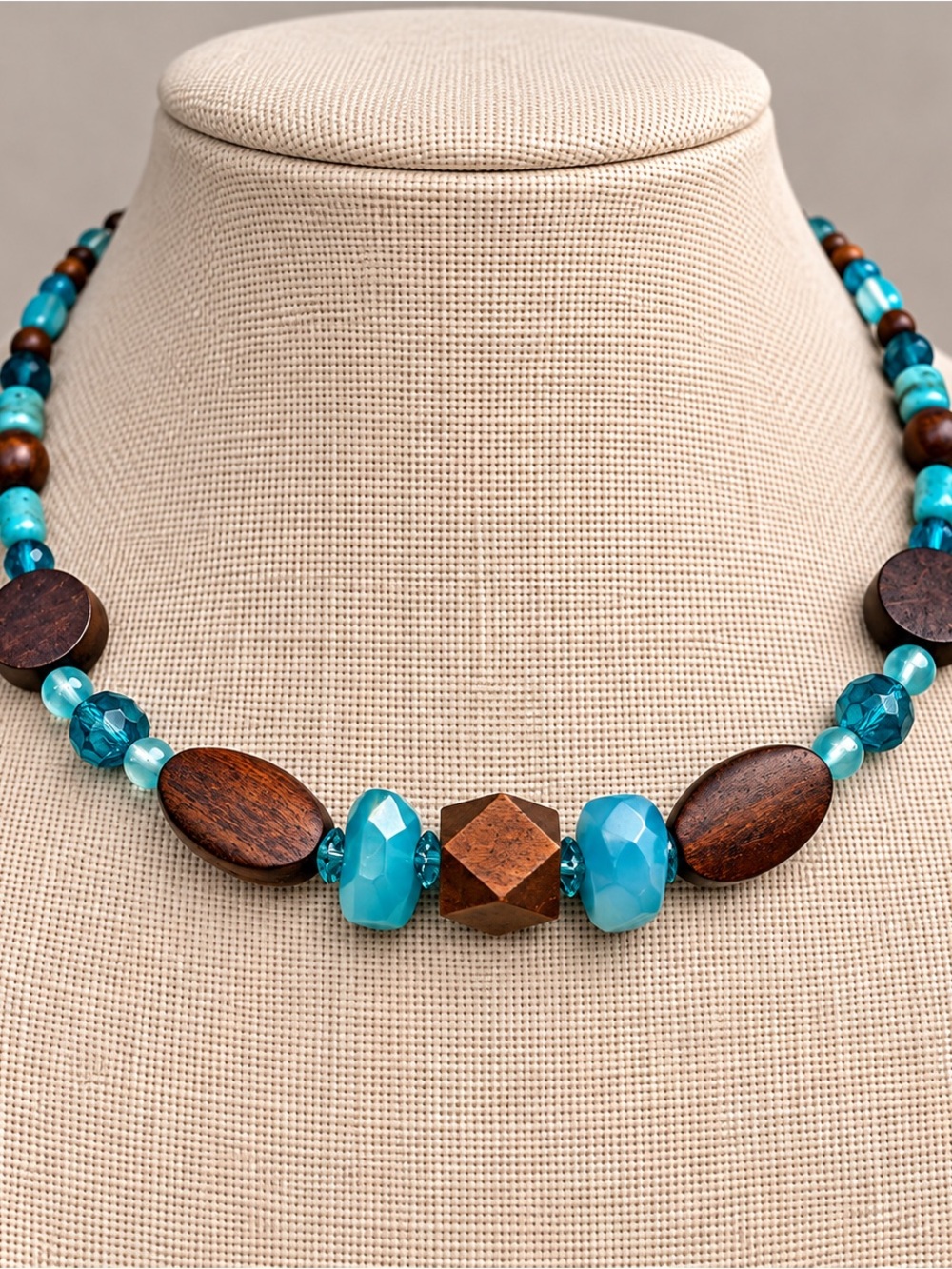 Turquoise & Wood Beaded Necklace – Boho Southwestern Style